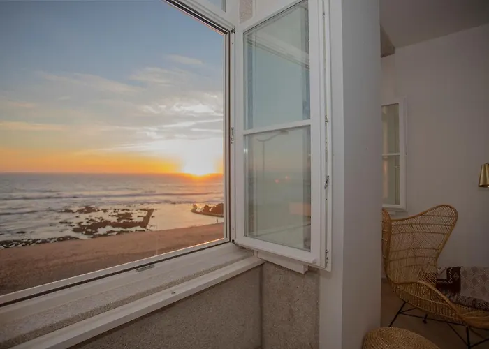 Liiiving In - Luxury Beachfront Апартаменты