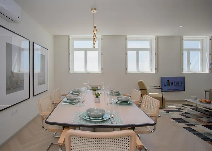 Liiiving In - Luxury Beachfront Appartement *