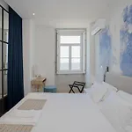 Liiiving In - Luxury Beachfront