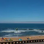Liiiving In - Luxury Beachfront Apartmán *