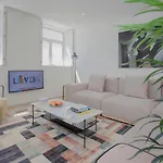 Liiiving In - Luxury Beachfront * Porto