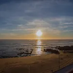 Liiiving In - Luxury Beachfront Apartamento *