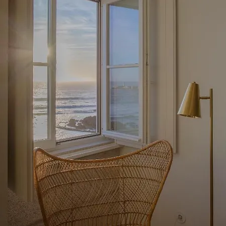 Liiiving In - Luxury Beachfront Apartamento *