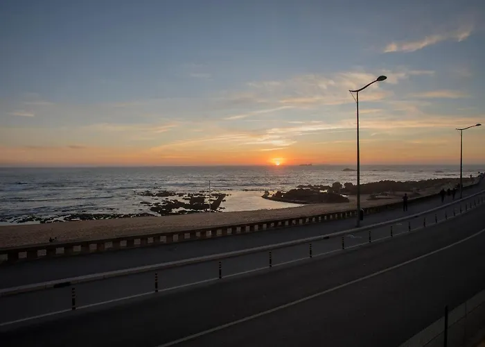 Liiiving In - Luxury Beachfront דירה