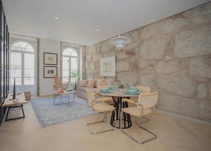 Liiiving In - Luxury Beachfront * Oporto