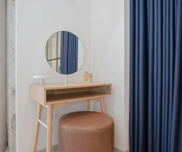 Liiiving In - Luxury Beachfront * Oporto