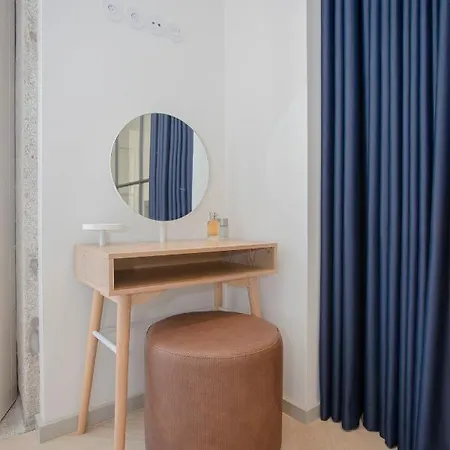 Liiiving In - Luxury Beachfront * Porto