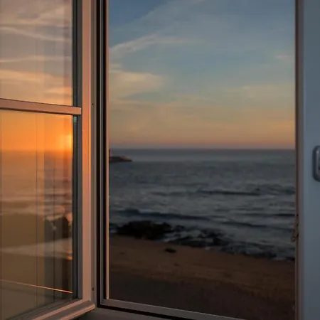 Daire Liiiving In - Luxury Beachfront *