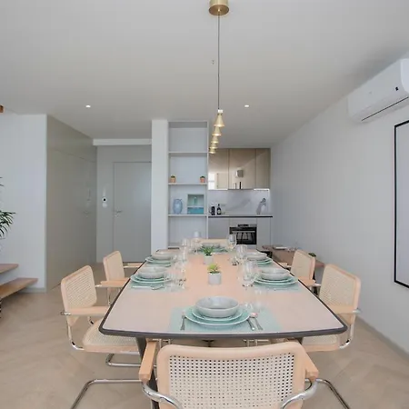 Apartment Liiiving In - Luxury Beachfront