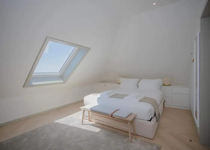 Liiiving In - Luxury Beachfront Apartmán