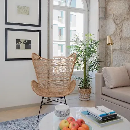 Liiiving In - Luxury Beachfront * Porto