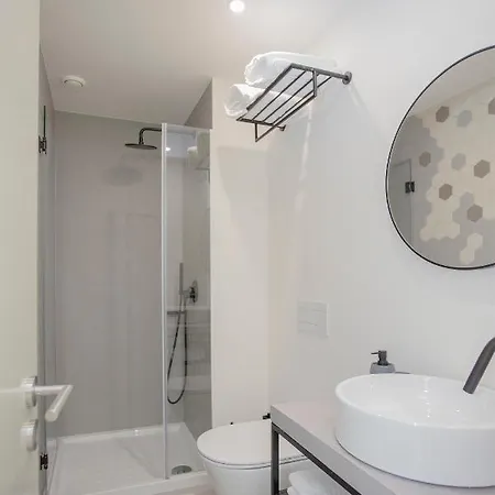 Liiiving In - Luxury Beachfront