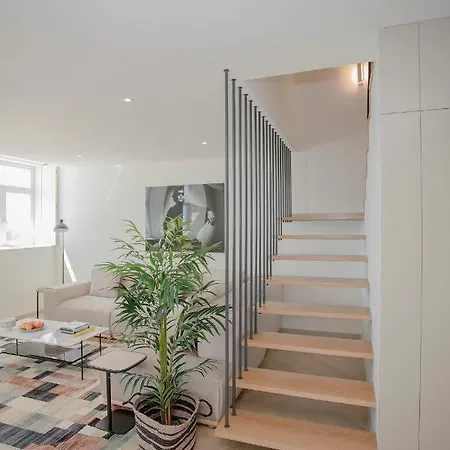 Liiiving In - Luxury Beachfront