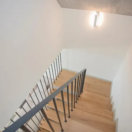 Liiiving In - Luxury Beachfront