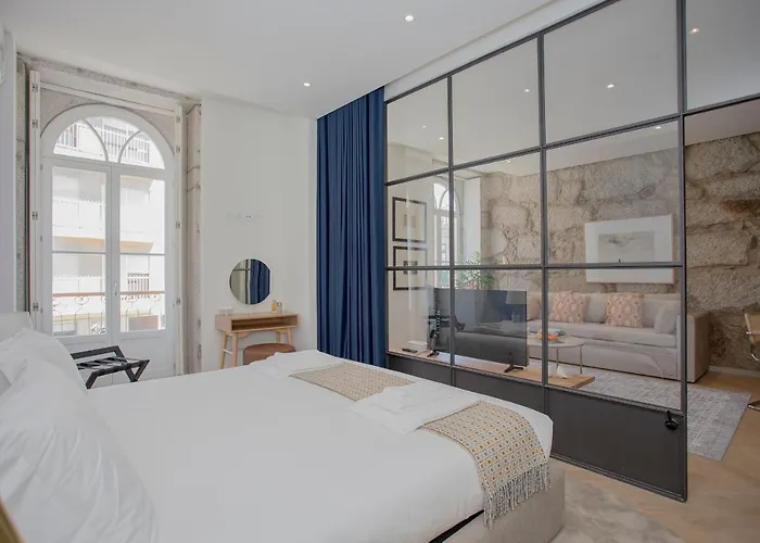 Liiiving In - Luxury Beachfront *