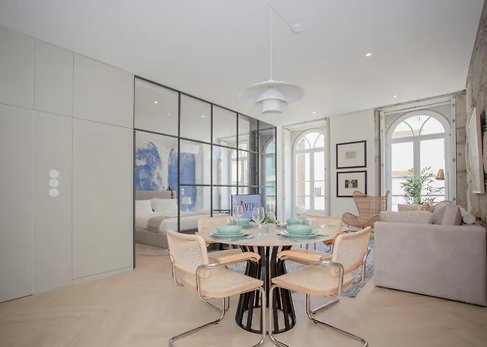 Liiiving In - Luxury Beachfront * بورتو